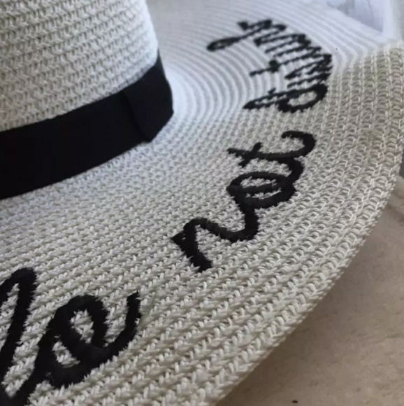 Letter Embroidery Big Brim Sun Straw Hat - Picture 4 of 10